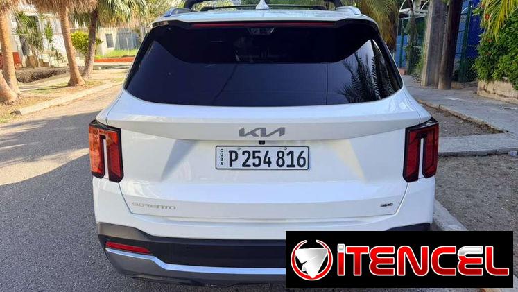 Kia Sorento Full Extra 2024 (Nov29 llego de Korea) – solo 21750km – Garantía todavía con Finauto