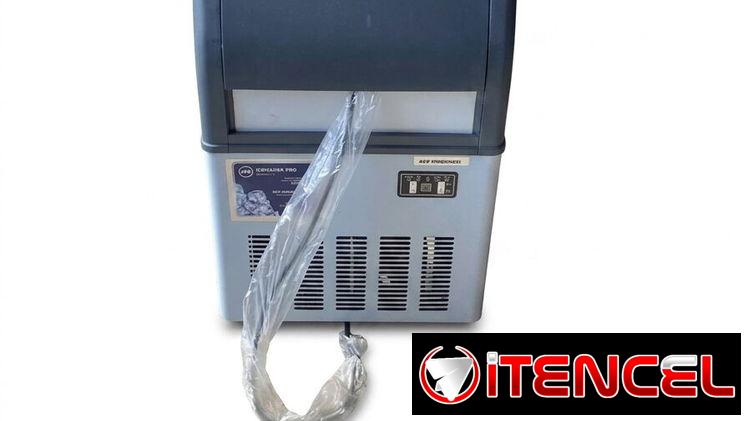 Máquina de hacer hielo, marca Premier ( hasta 30kg).