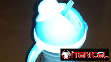 Vendo pomos con sus teteras, teteras, termómetros digitales y set de cepillo, peine y corta uñas para bebés