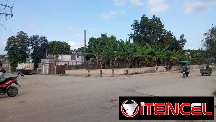 Se vende terreno en calzada de San Miguel.
