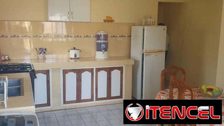 Ofertaaaa dos casas con entradas independientes y todo adentro, llegar y vivir. Posibilidad de. Parqueo de carro!!!