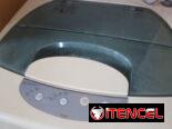 Se vende lavadora con problema en uno de los botones de la pizarra.