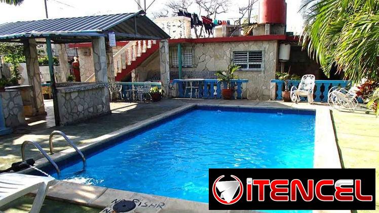 Casa de renta ubicada en Guanabo. Cuenta con 4 habitaciones en guanabo con piscina y a dos cuadras de la playa. 58858577