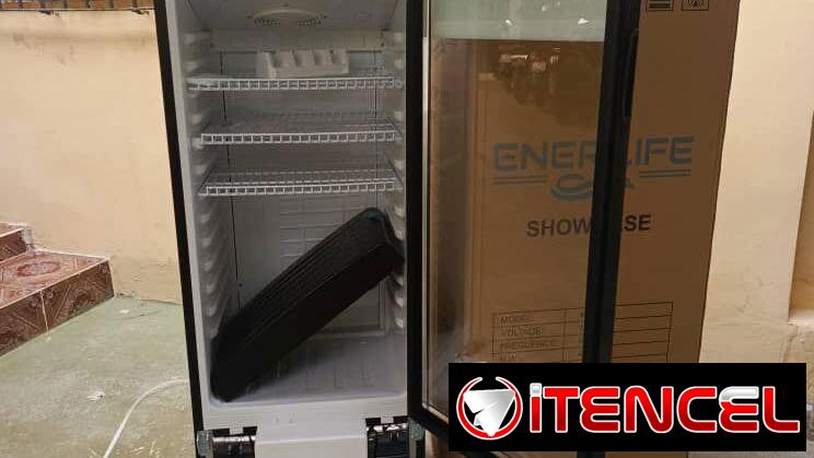 Exhibidora Vertical 7 pies ENERLIFE Negra precio $490 USD Transporte Incluido  Factura y garantía