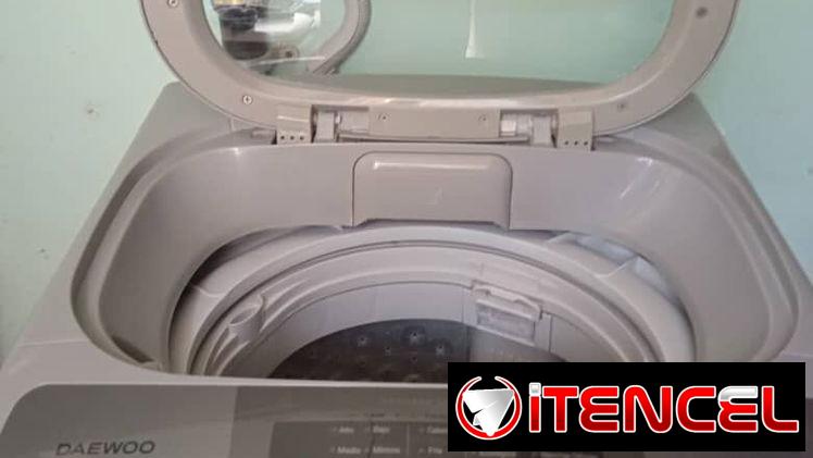Lavadora Daewoo de 10 kg de uso. 58943104