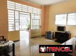 Apartamento de 2/4, planta baja, carposh, en el Vedado (V-252)