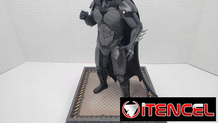 💥Se vende Figura de Batman de Injustice 2 The Versus Collection💥
