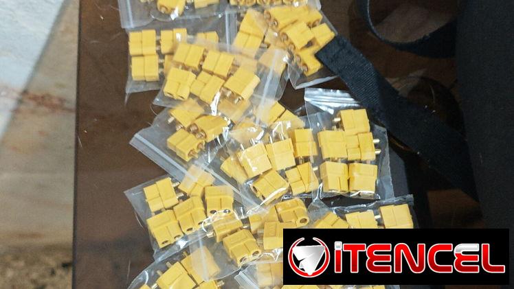 Pareja de Conectores XT60 MACHO Y HEMBRA EN 6USD