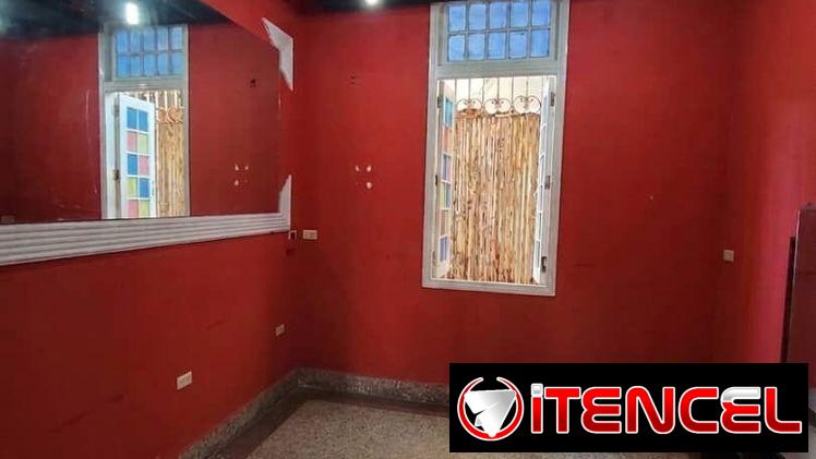 🏫SE VENDE ESTA CASA EN EL VEDADO🏫