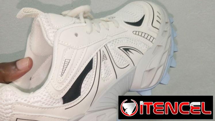 Se venden tennis nuevos