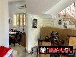 Casa de dos Niveles totalmente independiente a pocos metros de 13 y 86