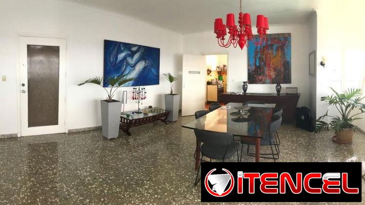 Renta con vista al mar donde no se va la corriente. 3 habitaciones y confort. Whatssap 5 2959440