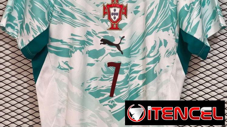 Camisetas de futbol actuales ,retros y de mangas largas …obtengala antes de q se acaben ,el precio varía