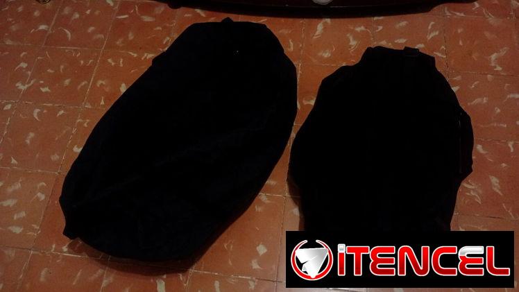 Maletines de lona con interior impermeabilizando. Color negro. Capacidad 10 kg y 25 kg. Jaimanitas, playa.