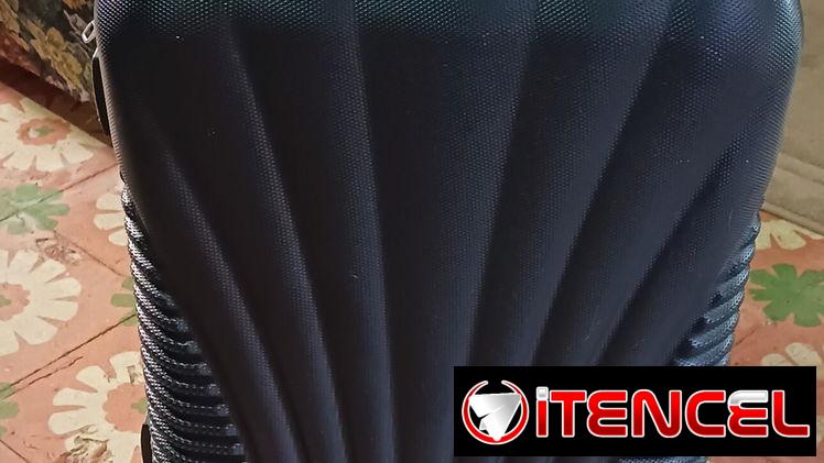 Maletas de viaje de 32 y 12 kg ( nuevas)