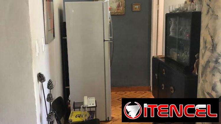 VENDO GRAN APARTAMENTO CAPITALISTA DE LOS 50 (EN BAJOS) CON GARAJE