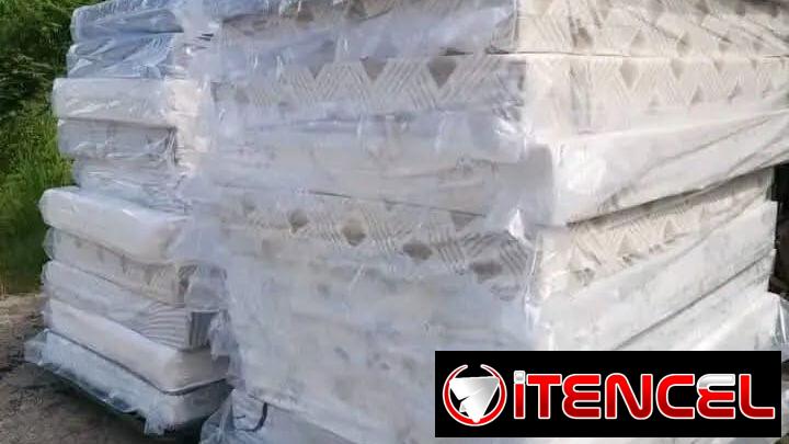 Colchones de espuma de 8 pulgadas importados. Colchones confort al vacío  Importados Camas de tubo Camas tapizadas