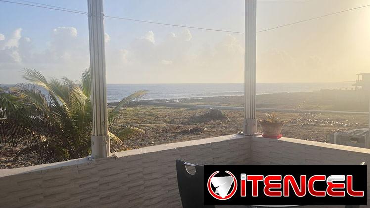 Casa con vista al mar