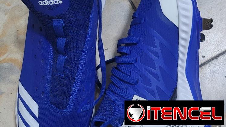 Vendo tennis de baseball ADIDAS ORIGINALES