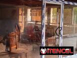 Se realizan trabajos de carpintería de aluminio y cristalería