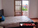 VEDADO 25 Y PRESIDENTE ALQUILO APARTAMENTO DE DOS HABITACIONES  NO SE VA LA CORRIENTE, TERRAZA.