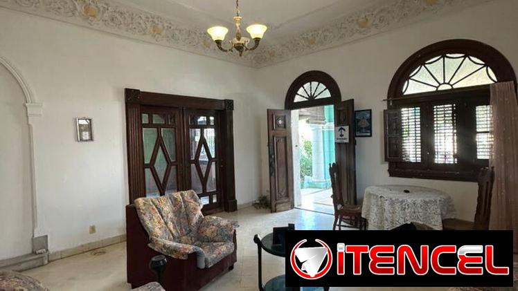 Se vende casa biplanta en bajos en playa
