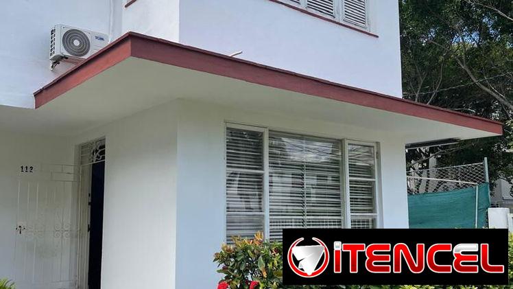 Casa independiente en Miramar con 900m² . Todo de lujo