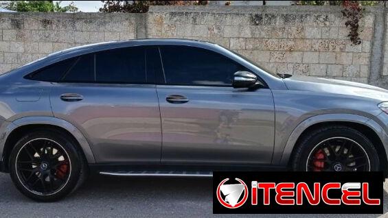 Mercedes-Benz GLE63s 2022, título limpio