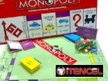 Juegos de mesa. Dominó, monopolios y ruleta con shot