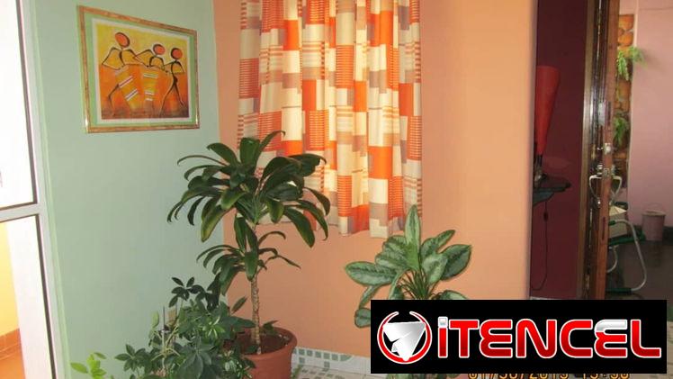 Se vende apartamento en el vedado. Amplio. Bonito y ubicacion privilegieda. En calle Linea
