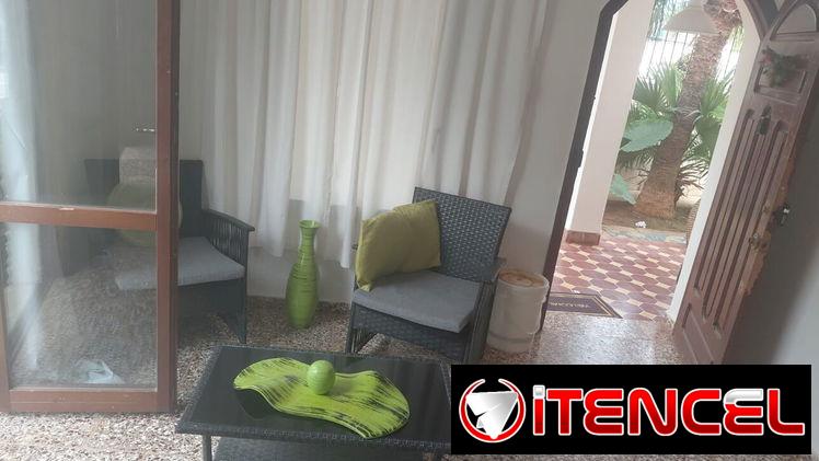Se vende casa independiente con piscina, garaje con permiso de renta con superficie de500m²