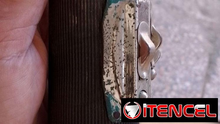 Linterna de regular el trancito usada por la policía de Batista/// ver dentro
