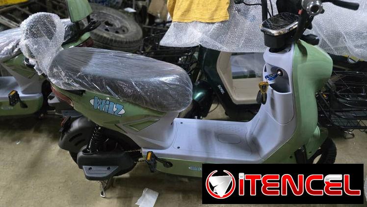 Motocicleta WILF
