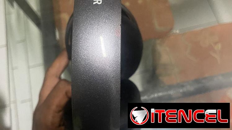 Audífonos senheiser HD 650, interfaz Steinberg ,micrófono condensador akgc214