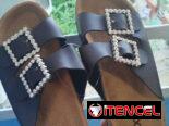 Sandalias de mujer – prácticas de mujer . 8 Usd