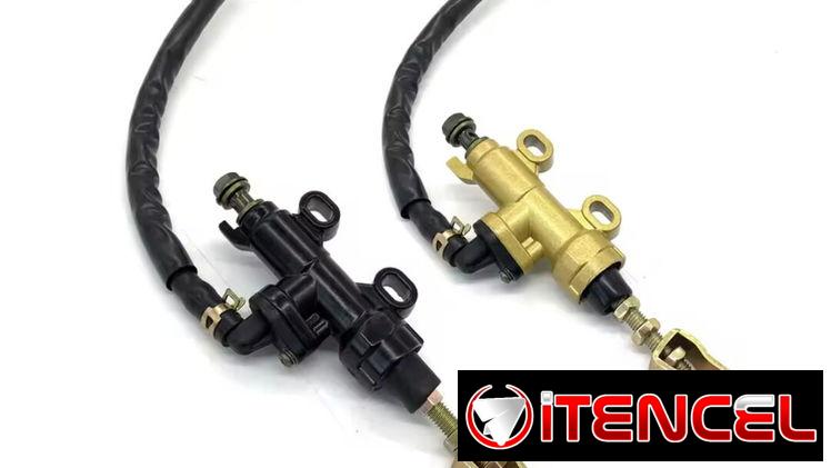 Bomba de freno para moto completa con su deposito de liquido de freno ideal para disco trasero.