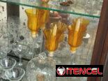 Vitrina Antigua,con juegos de copas