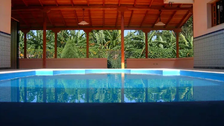 Casa independiente con piscina en mulgoba