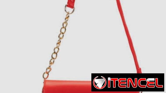 Cartera Jenifer López roja Ferrari