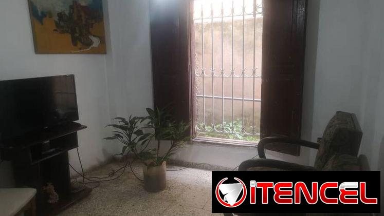 Vendo Apto en Vedado