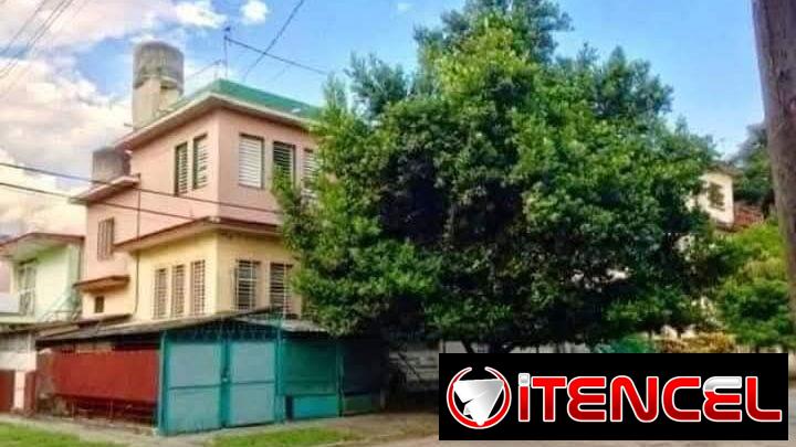 VENDO MIRAMAR INMUEBLE 3 PISOS 200MT2 CADA UNO 7/4 DOBLES GARAJES AMPLIAS COMODIDADES CERCA Mar y 5ave, 55511112