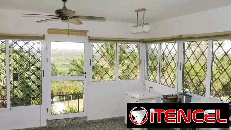 🛏️🌊🏊 Moderna Casa con Piscina de 3 Habitaciones en Guanabo REF 1248