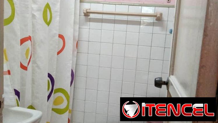 VENTA CASA INDEPENDIENTE CON PATIO LIBRE DE MÁS 100 METROS