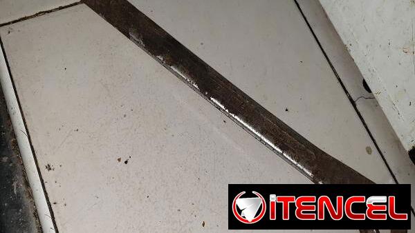 Chumacera p sierra,discos de corte y piedra de esmeril + llave para su apriete.