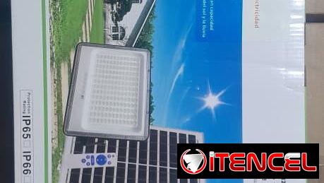 LAMPARA EXTEROOR CON PANEL SOLAR CON SENSOR DE MOVIMIENTO DE 100W, 200 W , 300 W