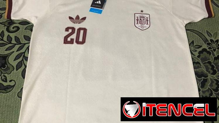 Camisetas de fútbol ver tallas y nombre en descripción
