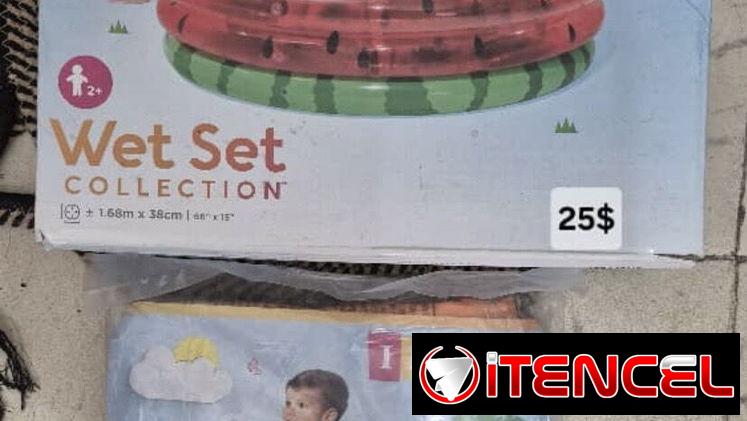 Piscina y salvavida para niños