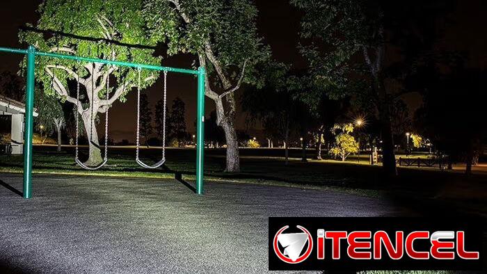 LINTERNA TÁCTICA militar potente
