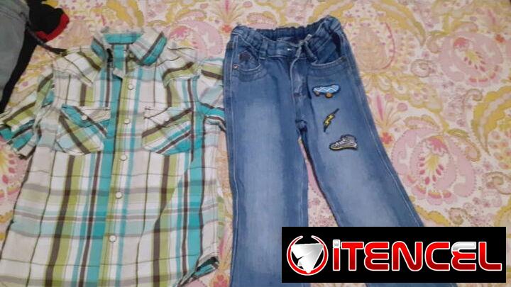 Se venden varias cositas 👀