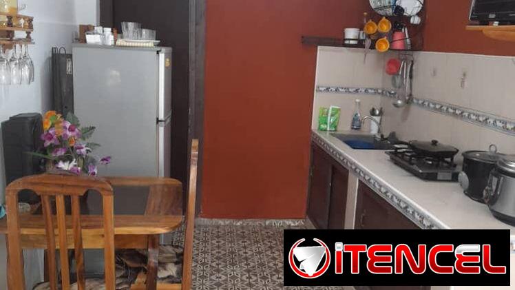 Venta de casa en Regla puerta de calle
